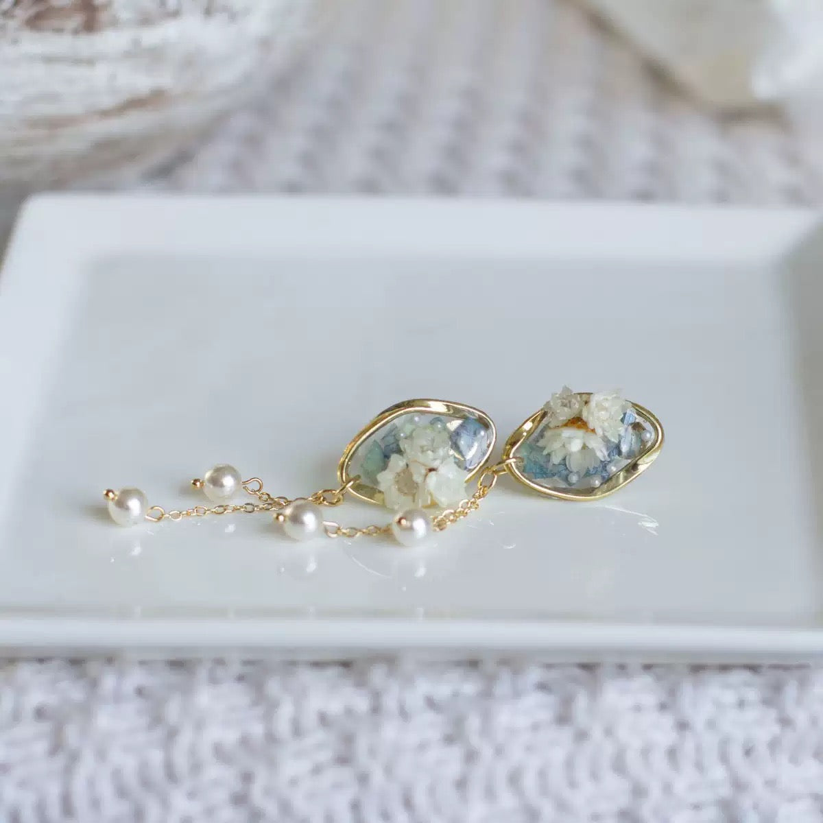 Cream Pressed Flower Chain Drop Earrings