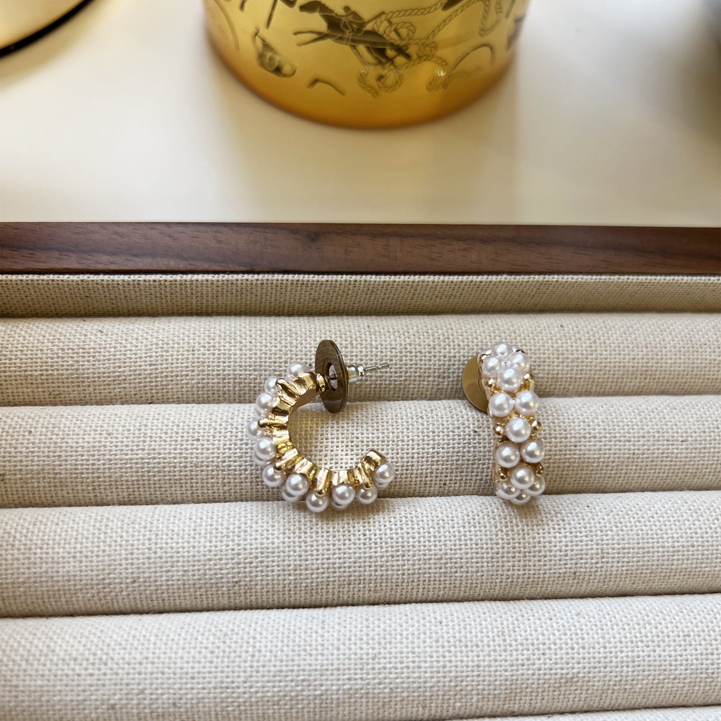 Gold luminous faux pearls Hoop Earrings