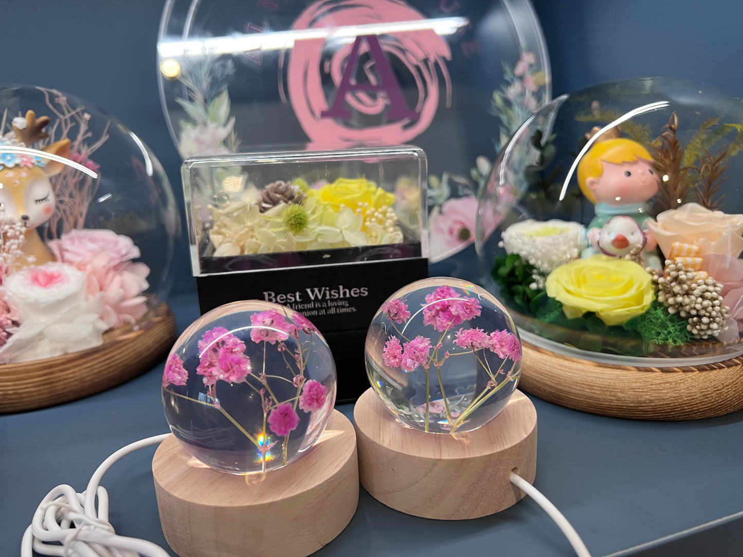 Purple Baby's Breath Crystal Ball Light — Preserved Flower Night Lamp