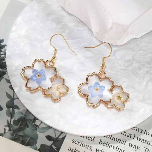 Cream Clover Flower Earrings