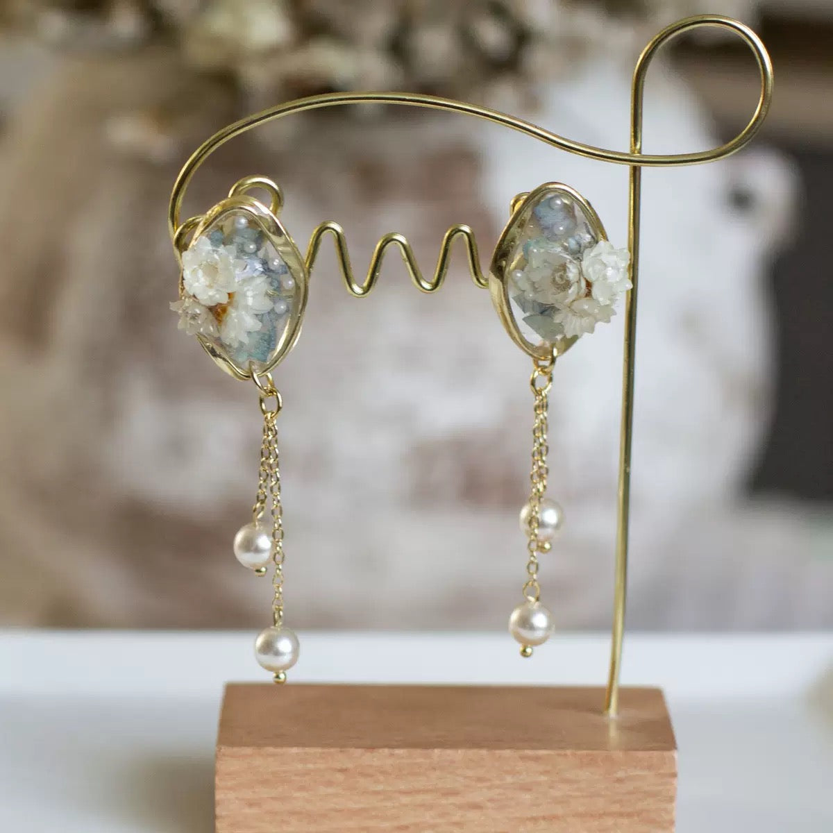 Cream Pressed Flower Chain Drop Earrings