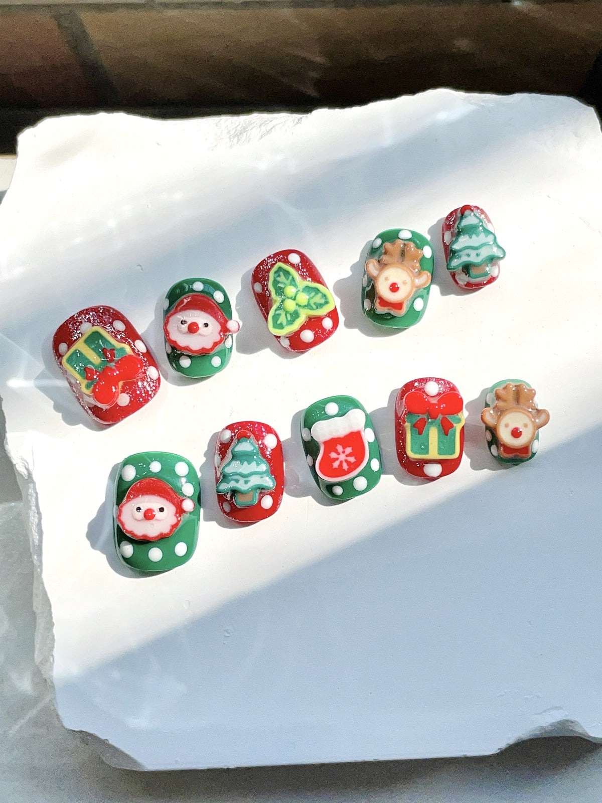 Seasonal & Festive 3D Gingerbread & Gift Box Press-On Nails (Tool Kit Included)